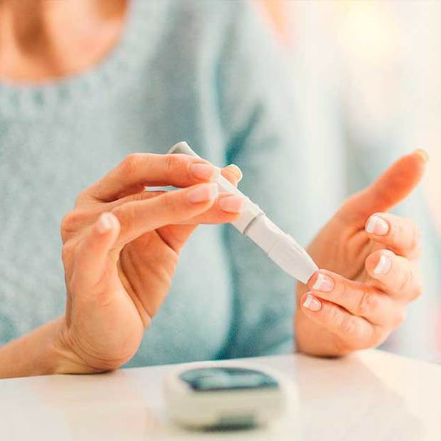 Personas con diabetes tipo 1 o tipo 2.