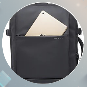 Un diseño 3 en 1 que se adapta a tu ritmo: mochila, maletín y bolso de mano en un solo producto, con su puerto USB integrado, carga tus dispositivos sin detener tu día.